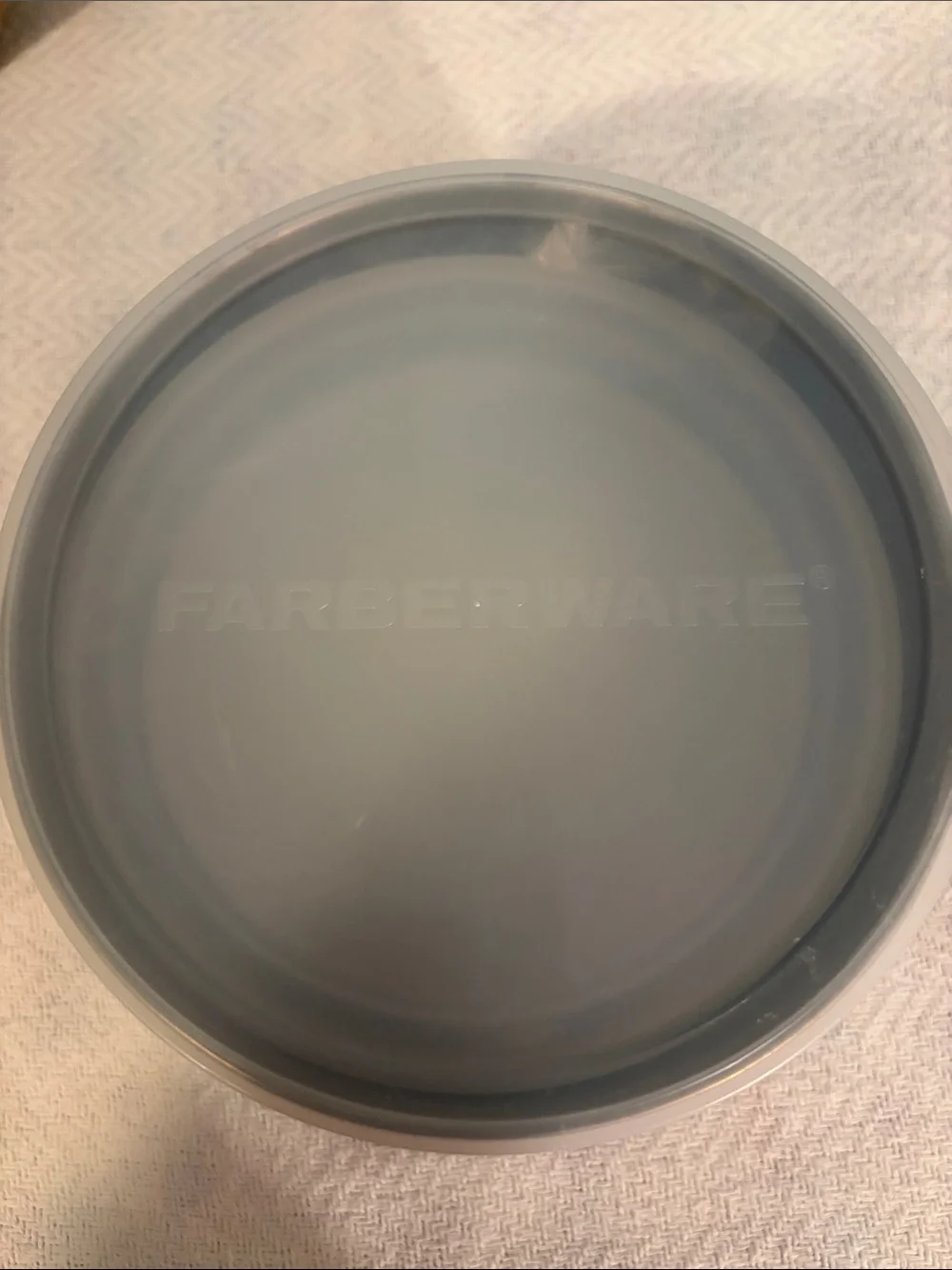 Farberware metal stacking bowls with lids